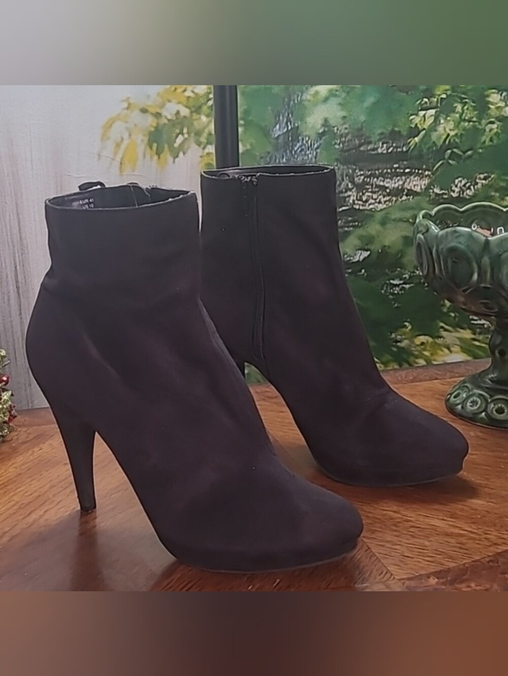 H & M Womens 10 black classic suede high heel ankle booties